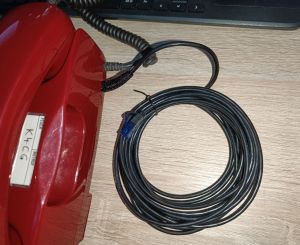 Telefon Kabelauslass.jpg