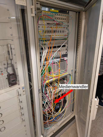 Netzwerk Hausanschlussraum Schrank.png